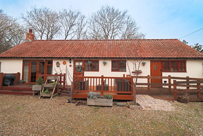 1 Bedroom Bungalow For Sale In Stonegate, Hunmanby, YO14