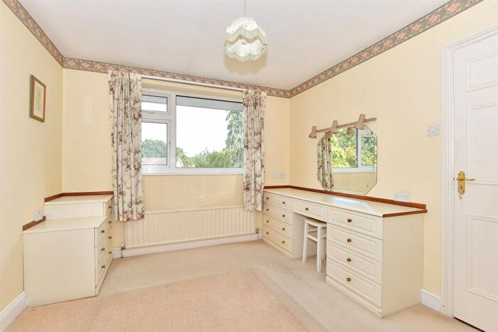 4 Bedroom Detached House For Sale In Christopher Way, Emsworth, Hampshire, PO10