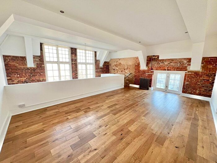 2 Bedroom Flat To Rent In Finsbury Road, Brighton, BN2