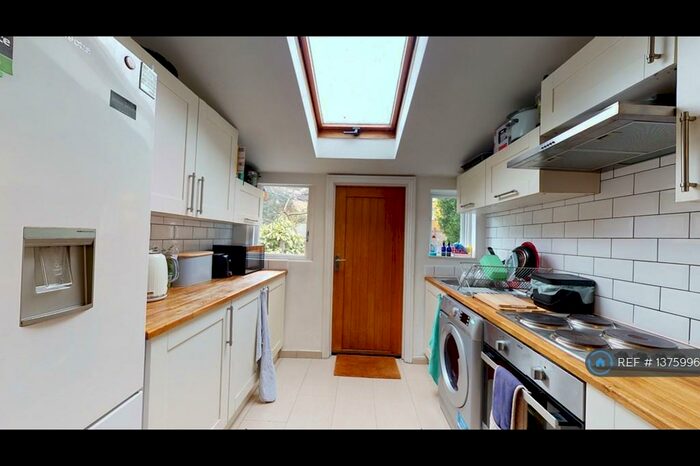 4 Bedroom Detached House To Rent In Coleman Road, London, SE5