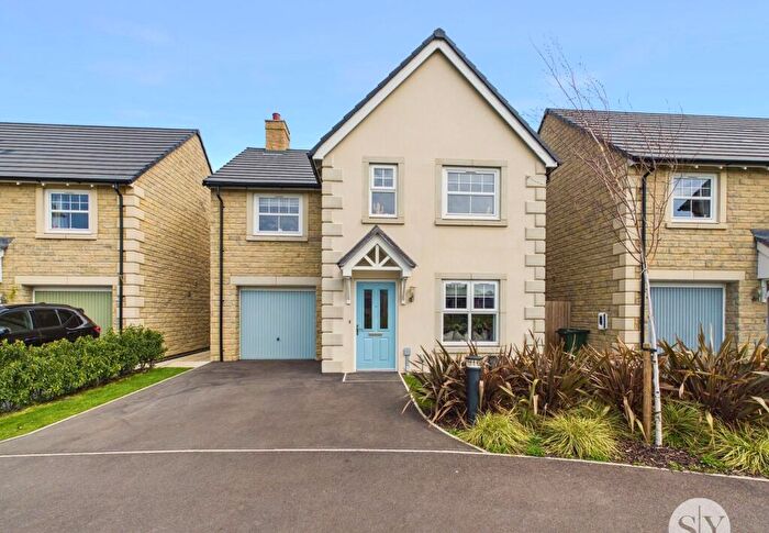4 Bedroom Detached House For Sale In Knoll Close, Clitheroe, BB7