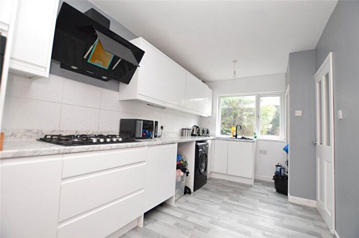 3 Bedroom Terraced House For Sale In Northfield Avenue, Rothwell, Leeds, West Yorkshire, LS26