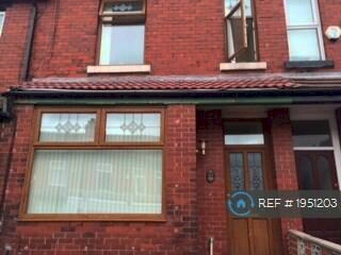 3 Bedroom Terraced House To Rent In Graham Road, Salford, M6