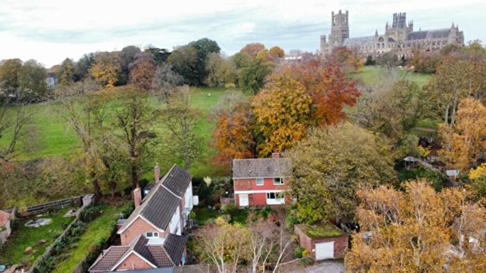 3 Bedroom Detached House For Sale In Broad Street, Ely, CB7