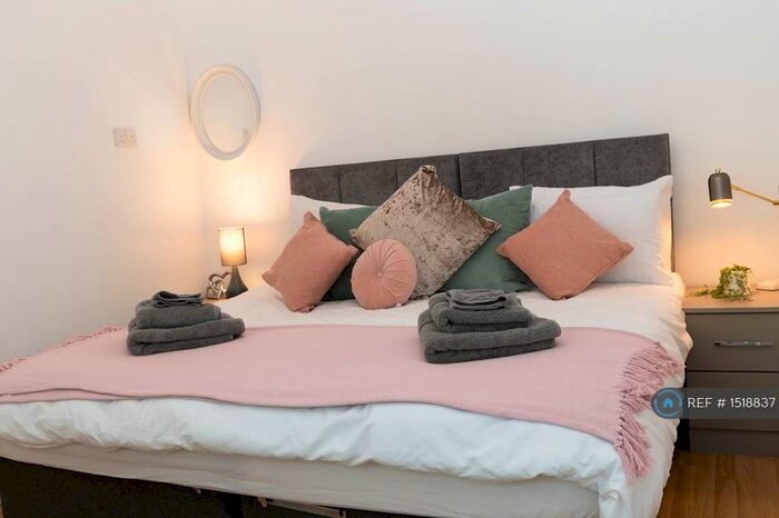 3 Bedroom Semi-Detached House To Rent In Stamford Road, London, N15