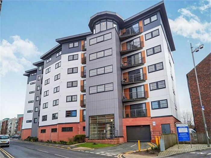 2 Bedroom Flat To Rent In Hall Street, St. Helens, WA10