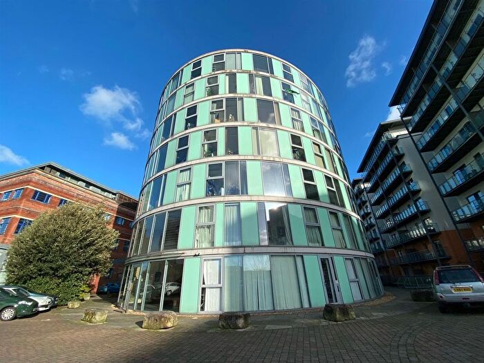 2 Bedroom Flat To Rent In Ovale, Pollard Street, Manchester, M4