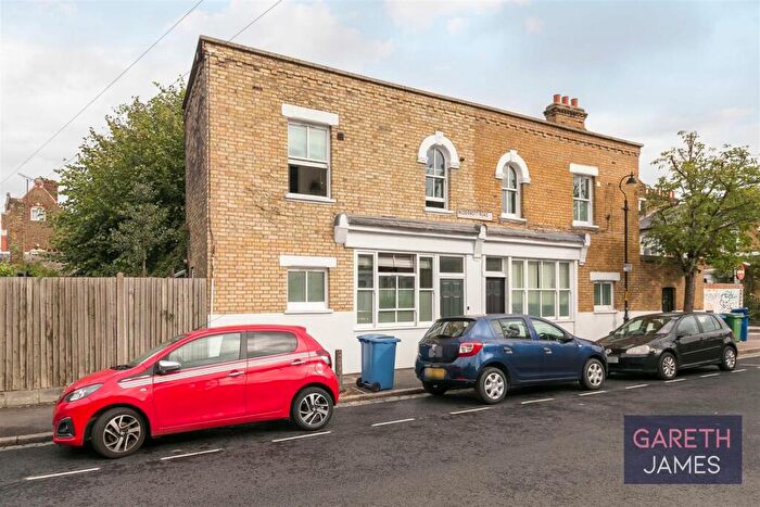 1 Bedroom End Of Terrace House To Rent In Mcdermott Road, SE15