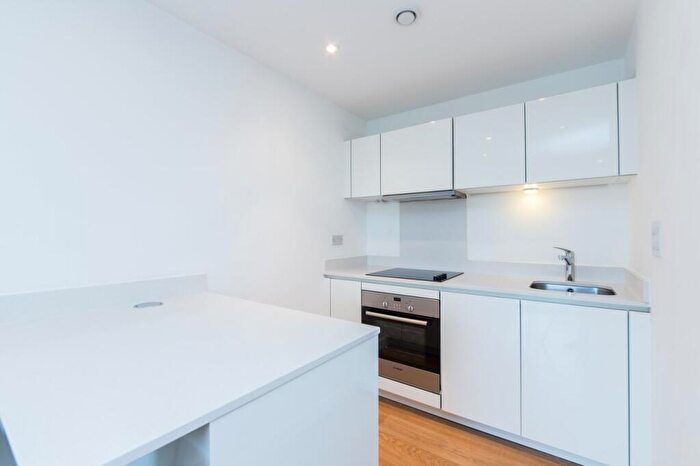 1 Bedroom Flat For Sale In Ceram Court, Caspian Wharf, Seven Sea Gardens, Bow, London, E3