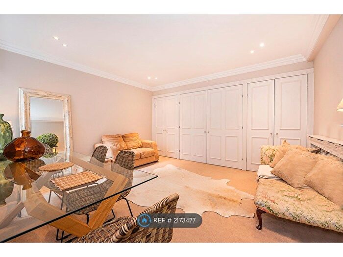 Studio To Rent In Britten House, London, SW3