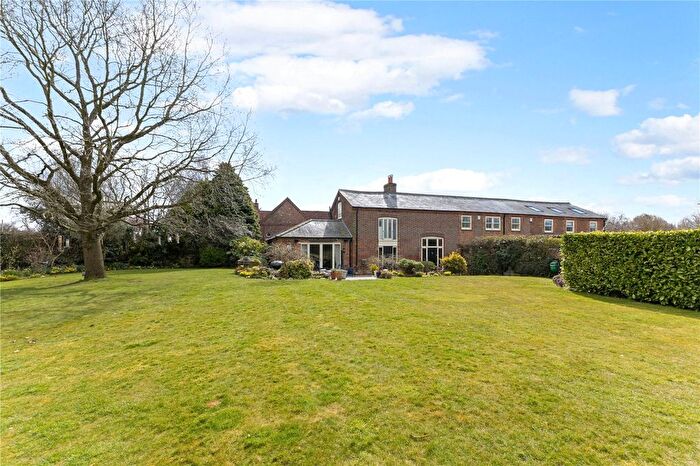 4 Bedroom Semi-Detached House For Sale In Ferrers Hill Farm, Pipers Lane, Markyate, St. Albans, AL3