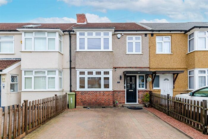3 Bedroom Terraced House For Sale In Denecroft Crescent, Hillingdon, UB10