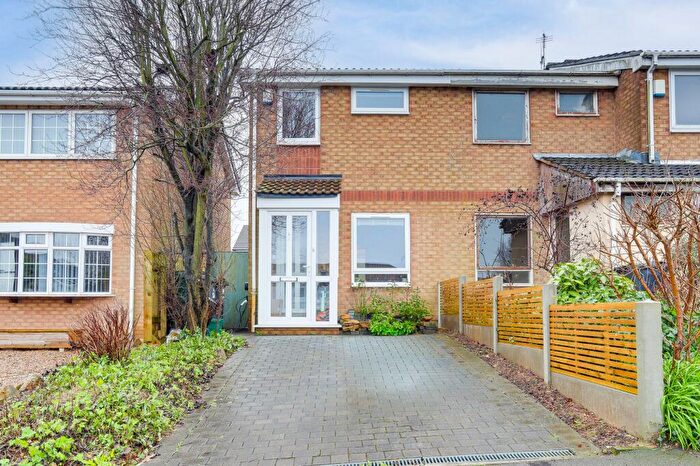 2 Bedroom End Of Terrace House For Sale In Kingsbridge Avenue, Nottingham, NG3