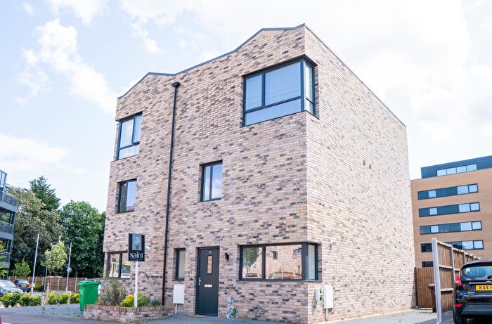 4 Bedroom Semi-Detached House To Rent In Waterside Way, Nottingham, NG2