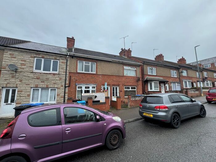 3 Bedroom House To Rent In Avondale Road, Kettering, NN16