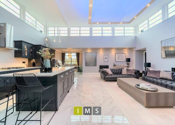 2 Bedroom Bungalow To Rent In Trenchard Lane, Bicester, OX27