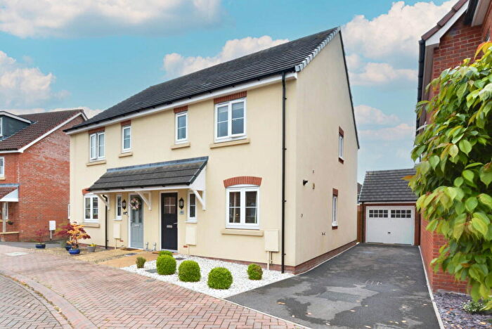 3 Bedroom Semi-Detached House For Sale In Runnymede Gardens, Trowbridge, BA14