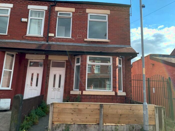 4 Bedroom End Of Terrace House To Rent In Filey Road, Manchester, Greater Manchester, M14