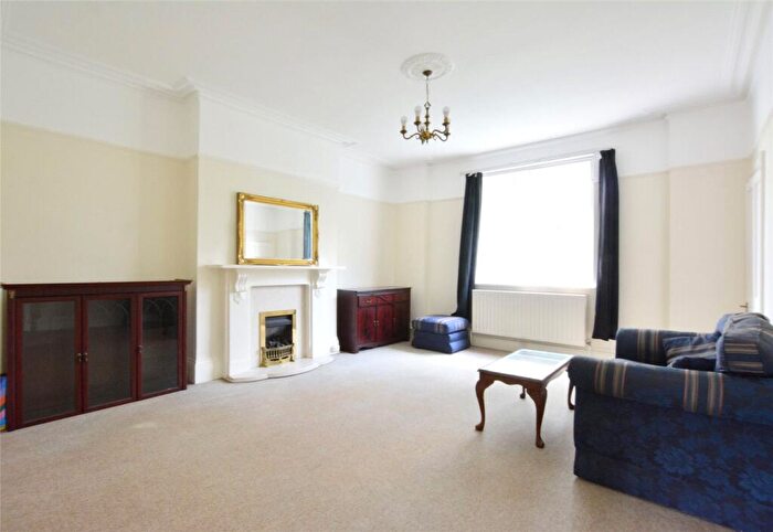 1 Bedroom Apartment To Rent In Granville Park, Lewisham, London, SE13