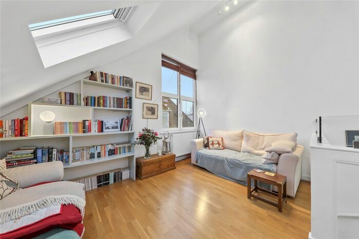 2 Bedroom Maisonette To Rent In Prescott Place, Clapham, SW4