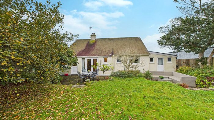 4 Bedroom Detached House For Sale In Pengersick Lane, Praa Sands, TR20