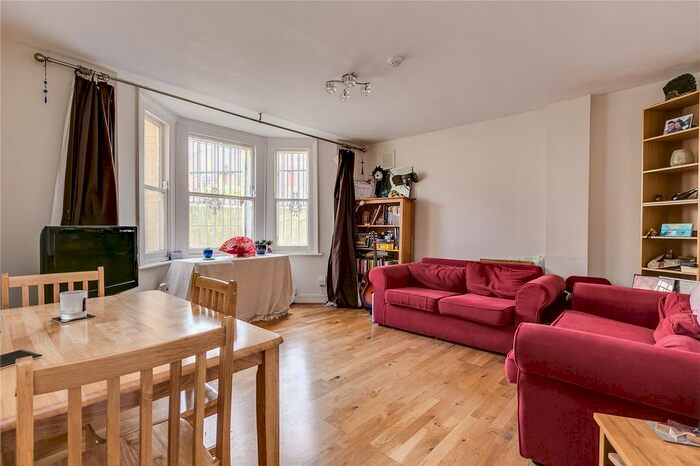 1 Bedroom End Of Terrace House To Rent In Rossiter Road, Balham, London, SW12