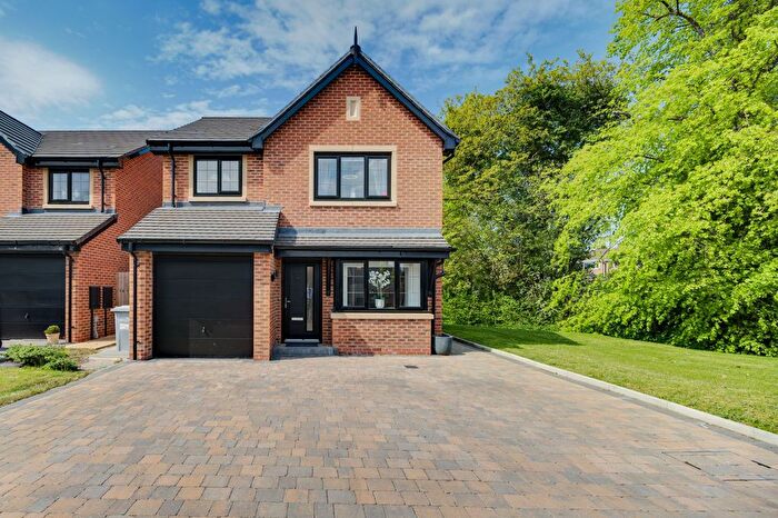 3 Bedroom Detached House For Sale In Buckthorn Grove, Congleton, CW12
