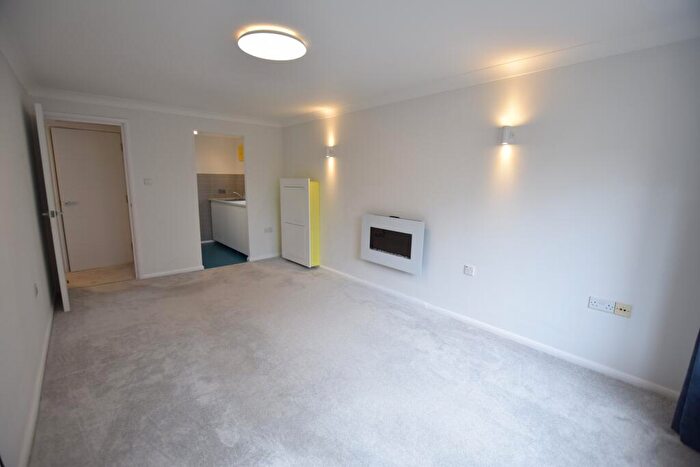 1 Bedroom Flat To Rent In Madeira Road, Bournemouth, BH1