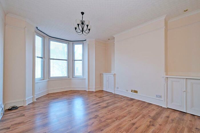 1 Bedroom Flat To Rent In Union Grove, First Right, AB10