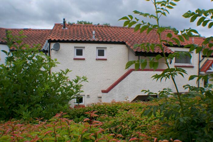 2 Bedroom Flat To Rent In Foxhills, Fatfield, Washington, Tyne & Wear NE38