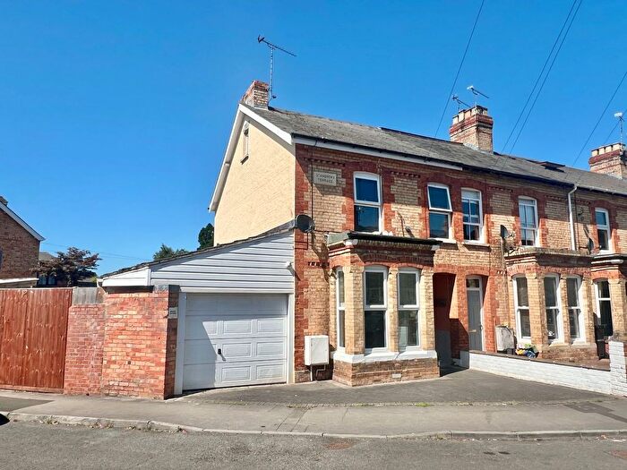 3 Bedroom End Terrace House For Sale In Richmond Road, Taunton - No Chain!, TA1