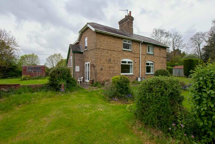 3 Bedroom Cottage For Sale In Aisthorpe, Lincoln, LN1
