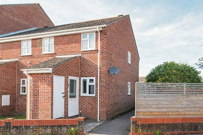1 Bedroom Flat To Rent In Caernarvon Road, Chichester, PO19