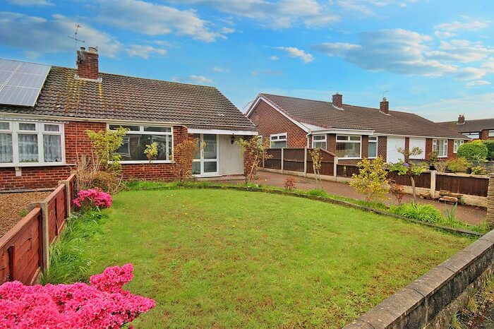 2 Bedroom Semi-Detached Bungalow To Rent In Bideford Road, Penketh, WA5