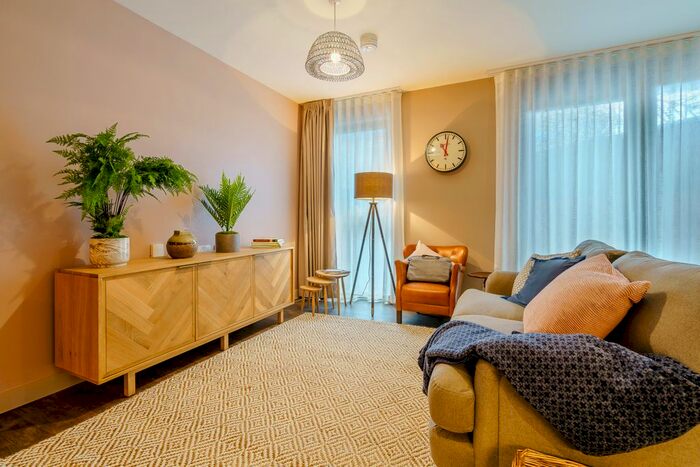 1 Bedroom Flat To Rent In Canada Gardens, Wembley, HA9