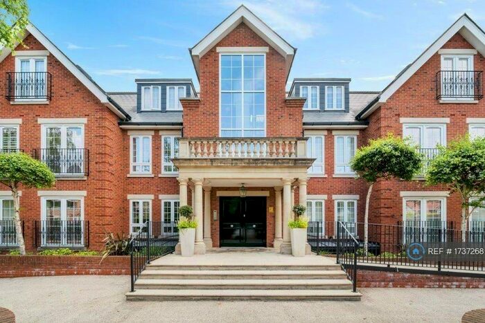 3 Bedroom Flat To Rent In Bayview House, Enfield, EN2