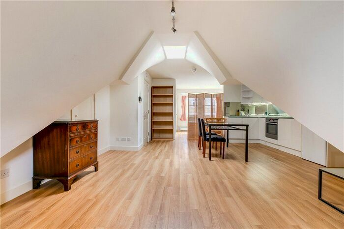 1 Bedroom Flat To Rent In Earls Court Square, Earls Court, London, SW5