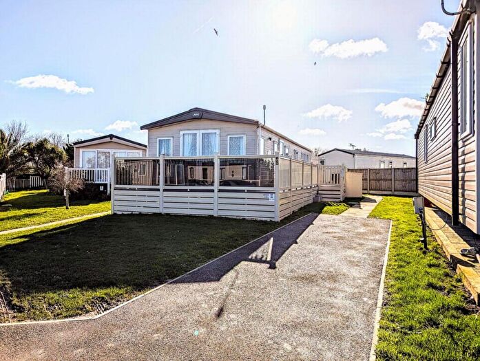 2 Bedroom Park Home For Sale In Shottendane Road, Birchington Vale, CT7