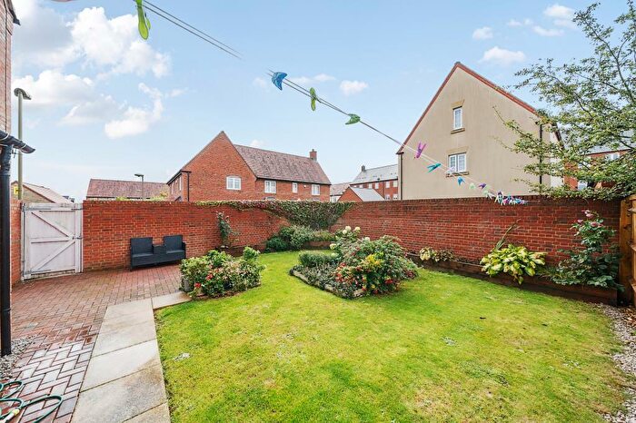 5 Bedroom Detached House To Rent In Catterick Road, Bicester, OX26