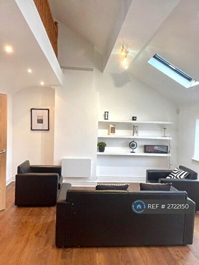 2 Bedroom Flat To Rent In Oak Terrace, Liverpool, L7