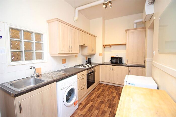 2 Bedroom Flat To Rent In Mayfair Road, Jesmond, Newcastle Upon Tyne, NE2