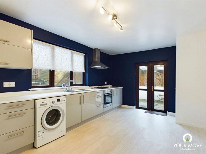3 Bedroom Flat For Sale In Marine Gardens, Margate, Kent, CT9