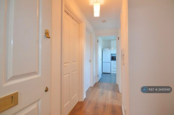 1 Bedroom Flat To Rent In Mantle Way, London, E15