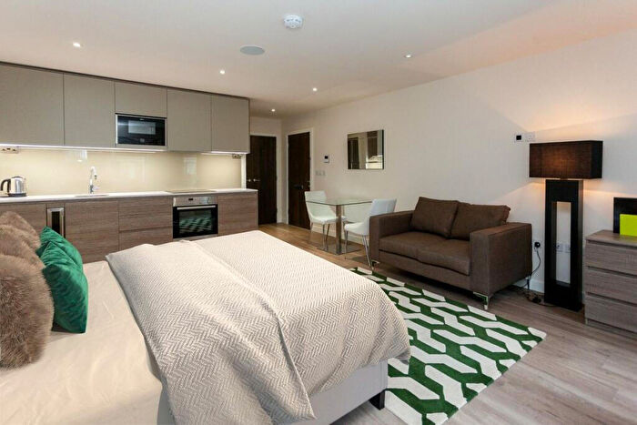 Studio To Rent In Golding House, Beaufort Square, London, NW9