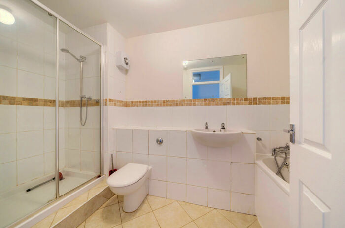 2 Bedroom Apartment To Rent In Kemnal Road, Chislehurst, BR7