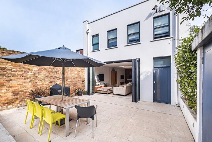 2 Bedroom Semi-Detached House To Rent In Kingston Road, London, SW19