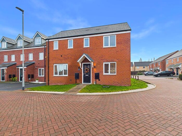 3 Bedroom Detached House For Sale In The Stables, Farcet, PE7