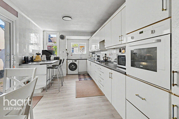 3 Bedroom Terraced House For Sale In Wellington Road, London, E6