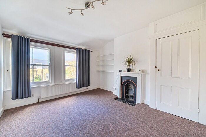 1 Bedroom Flat To Rent In Elmbourne Road, Balham, London, SW17