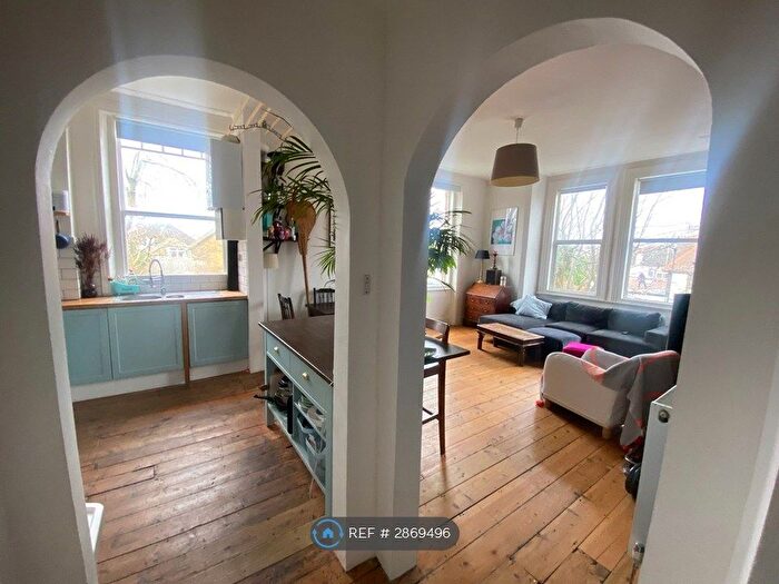 1 Bedroom Flat To Rent In Leigham Court Road, London, SW16